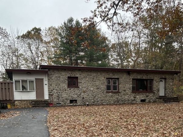 845 Stafford St, Leicester, MA 01542