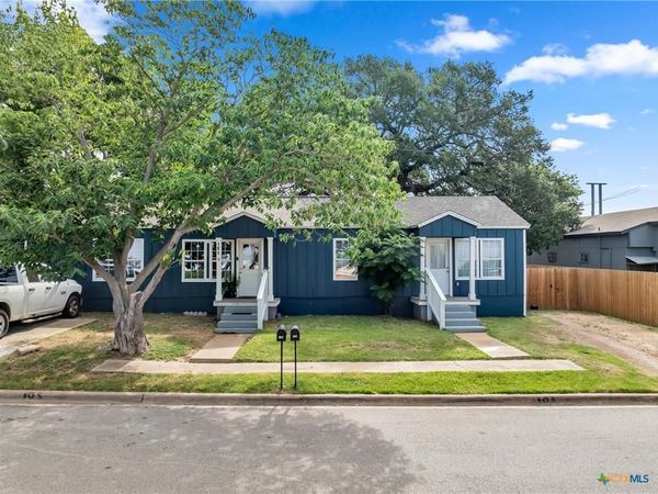 105 N Rhomberg ST, Burnet, TX 78611