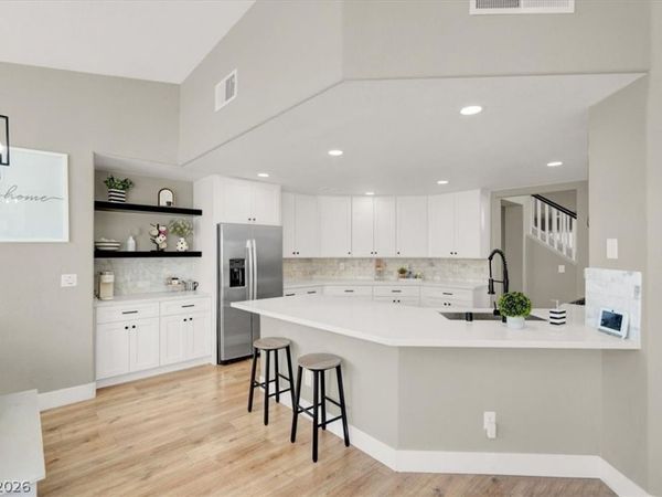 11 Desert Dawn Lane, Henderson, NV 89074