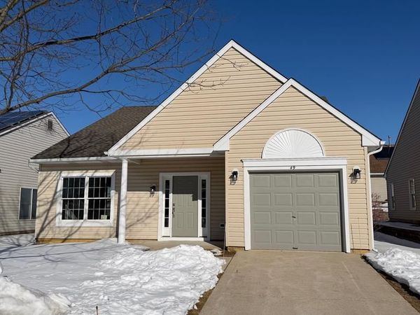 49 WAGON WHEEL LANE, COLUMBUS, NJ 08022