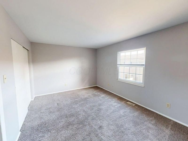 4723 Tarryton Court S, Unit 14E, Columbus, OH 43228 Photo 17