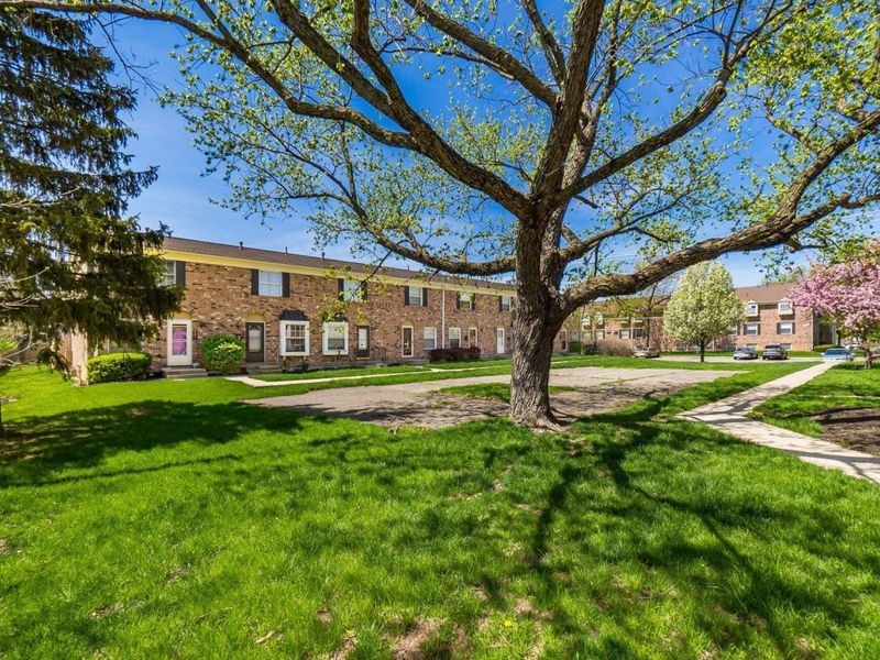 4723 Tarryton Court S, Unit 14E, Columbus, OH 43228 Photo 22