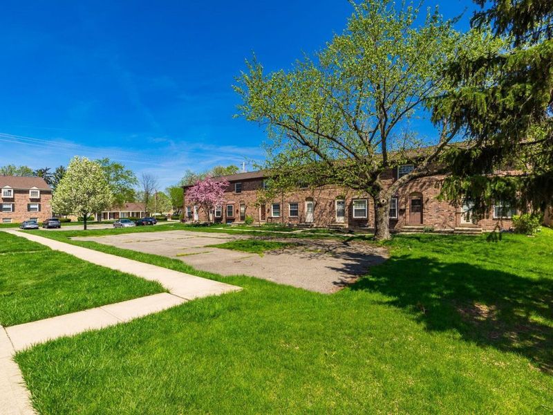 4723 Tarryton Court S, Unit 14E, Columbus, OH 43228 Photo 23