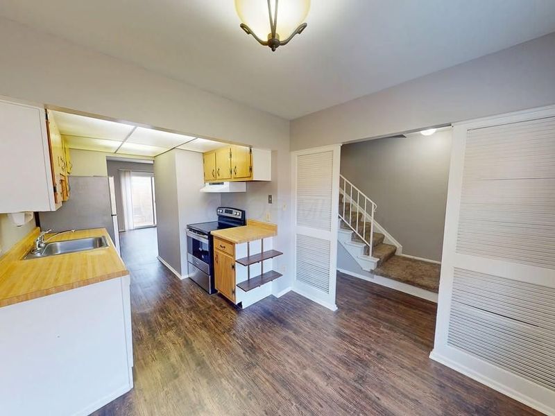 4723 Tarryton Court S, Unit 14E, Columbus, OH 43228 Photo 6