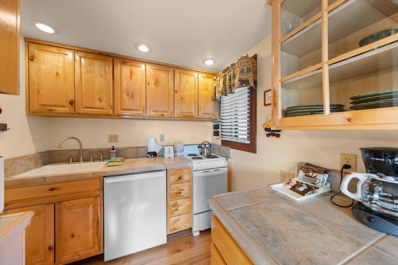 270 North Lake Boulevard, Tahoe City, CA 96145 Photo