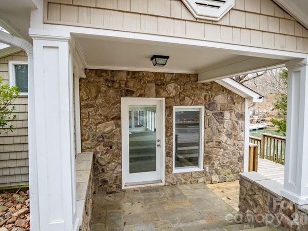 208 Island View Road, Mount Holly, NC 28120