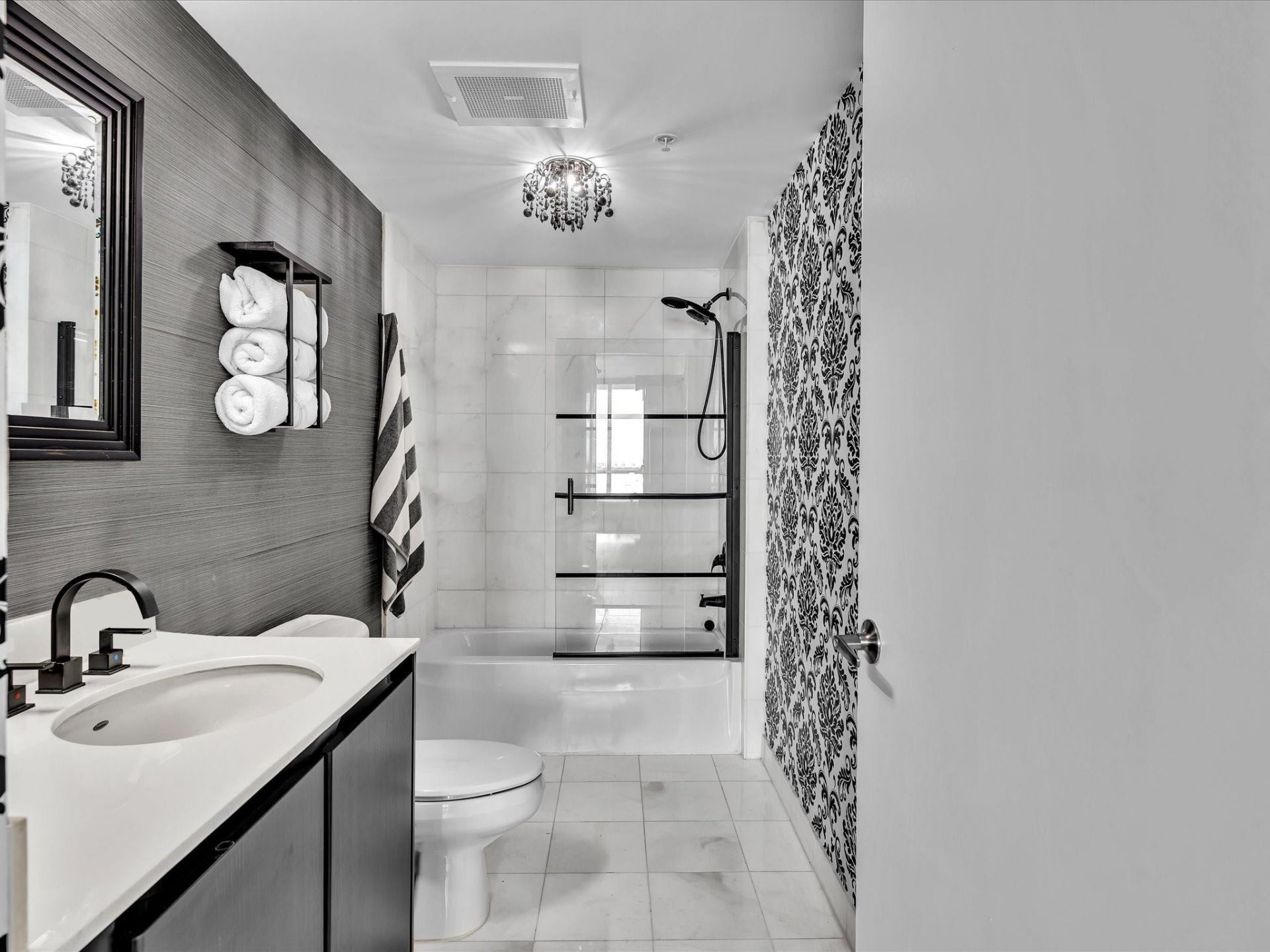 665 NE 25th Street, Unit 2403, Miami, FL 33137 Photo