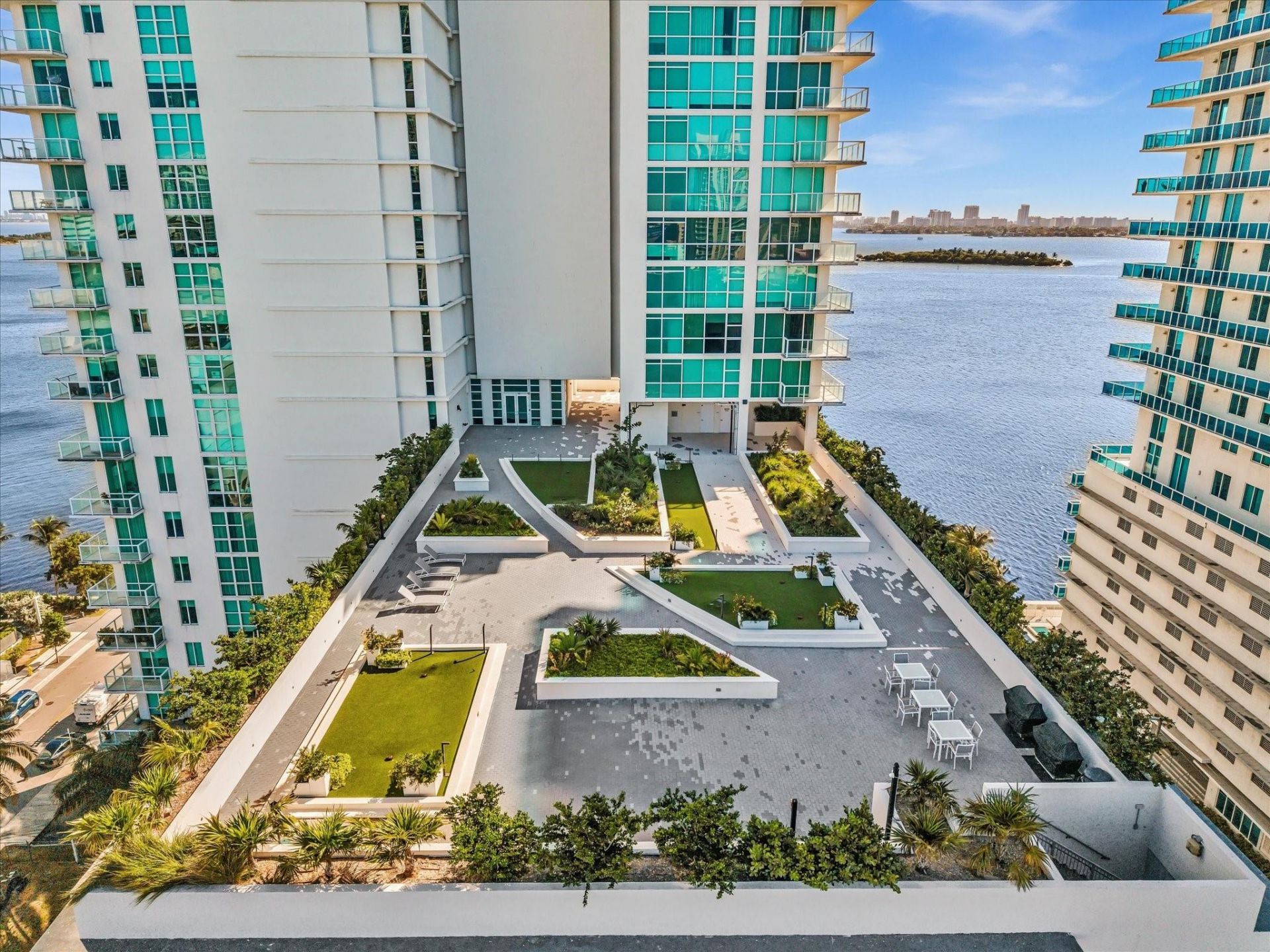 665 NE 25th Street, Unit 2403, Miami, FL 33137 Photo