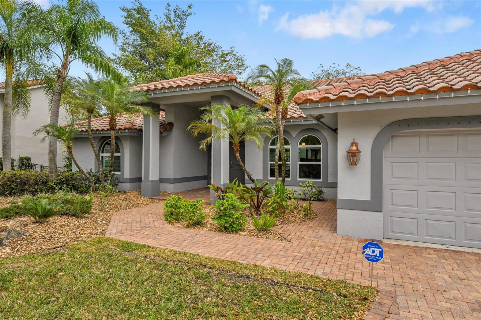 4911 NW 103rd Avenue, Coral Springs, FL 33076 Photo