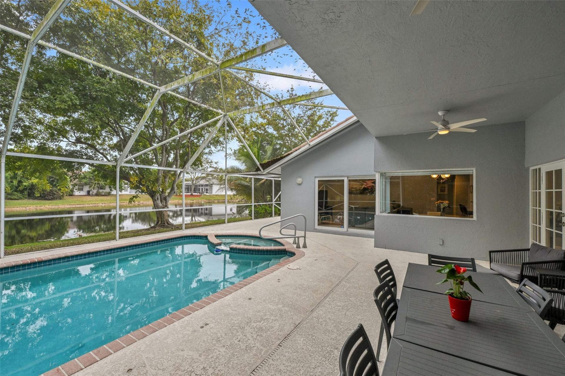 4911 NW 103rd Avenue, Coral Springs, FL 33076 Photo