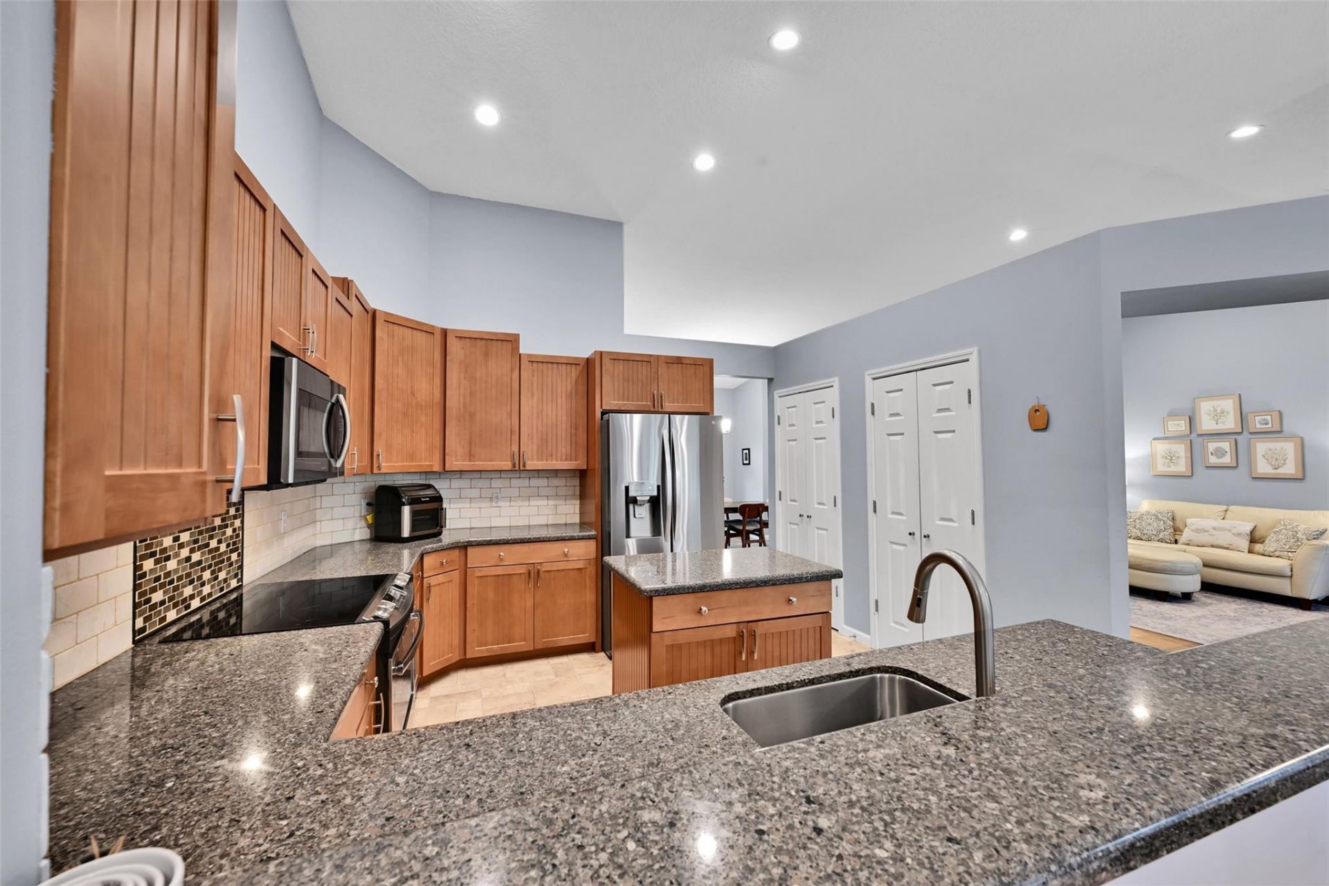 4911 NW 103rd Avenue, Coral Springs, FL 33076 Photo