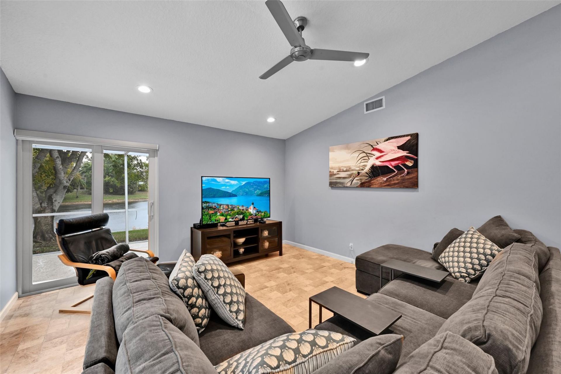 4911 NW 103rd Avenue, Coral Springs, FL 33076 Photo