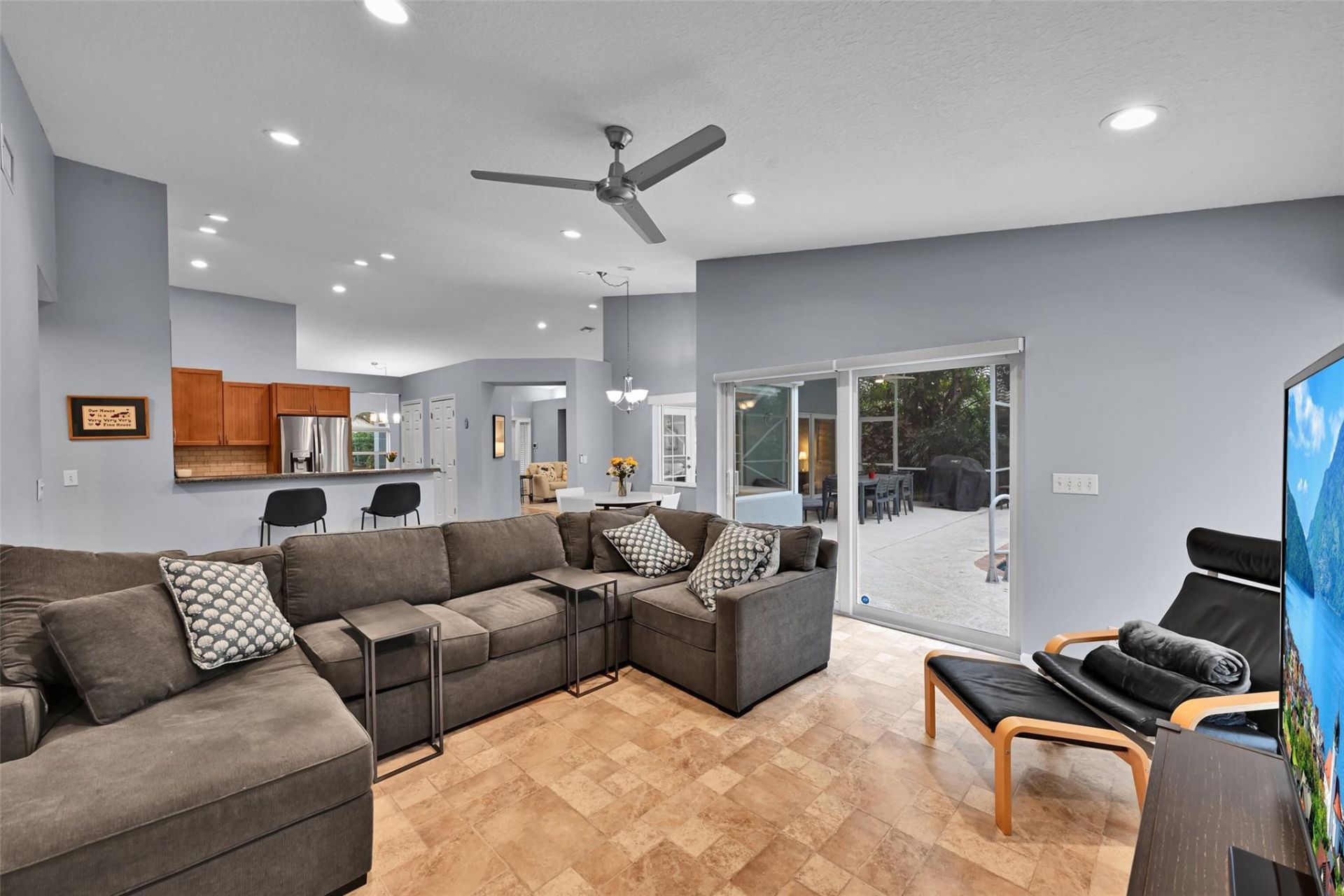 4911 NW 103rd Avenue, Coral Springs, FL 33076 Photo