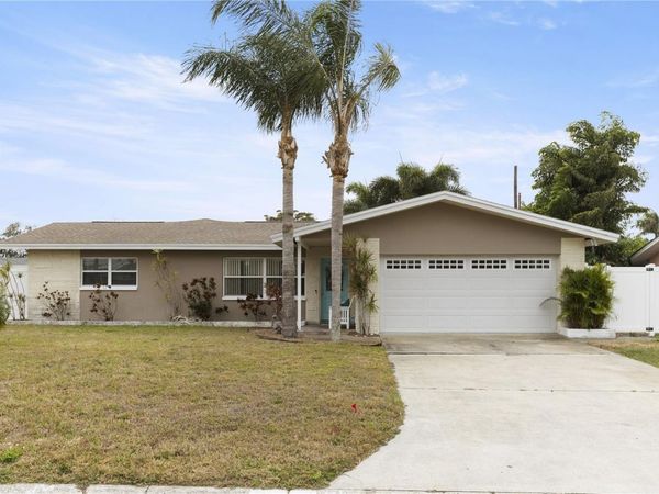 13826 ANTIGUA DRIVE, SEMINOLE, FL 33776