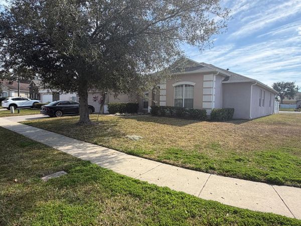 430 MERLOT DRIVE, OCOEE, FL 34761