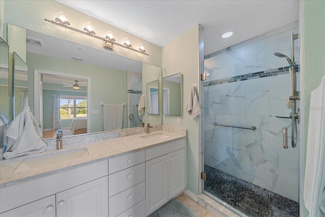 6334 Grand Oak Circle, Unit 203, Bradenton, FL 34203 Photo