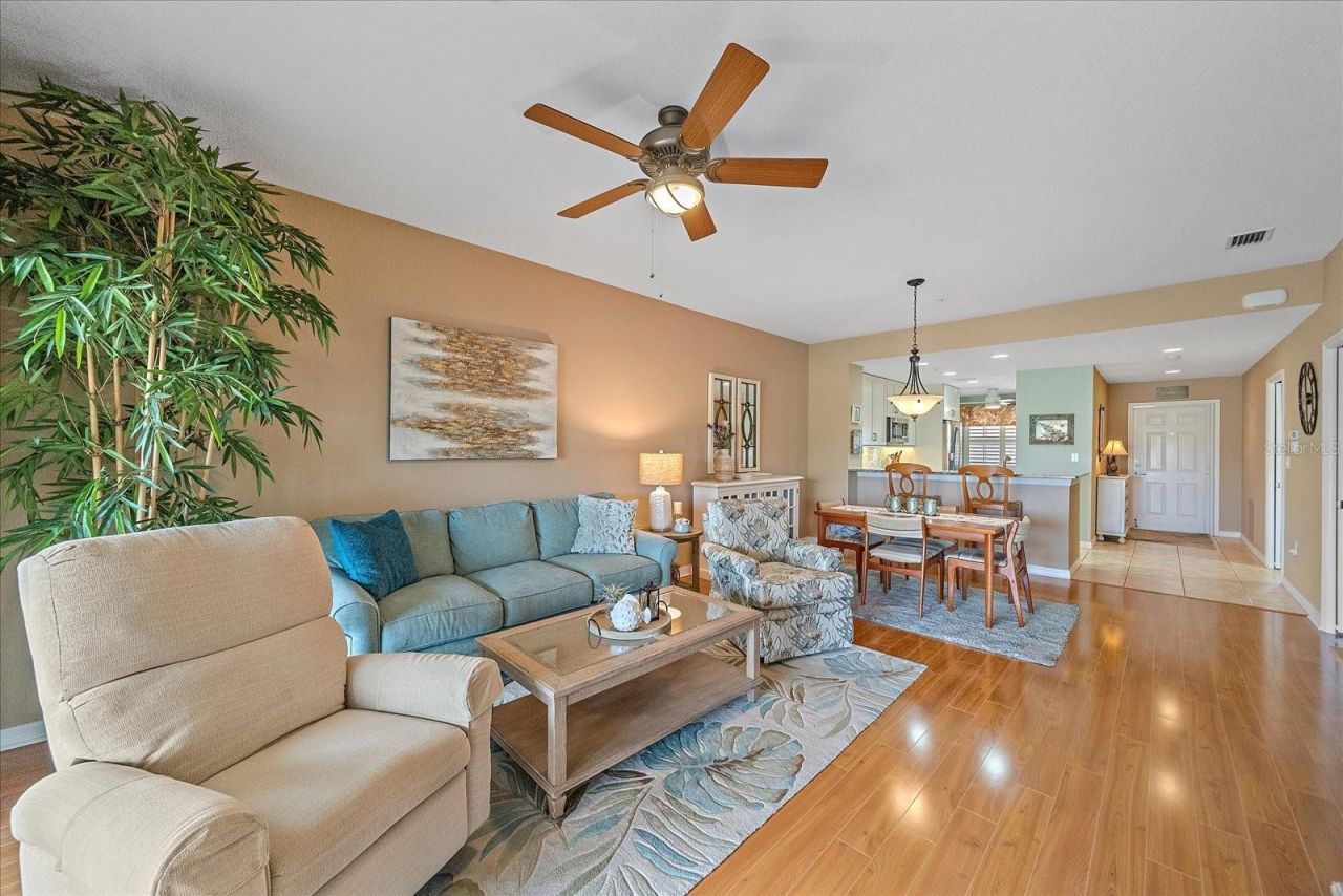 6334 Grand Oak Circle, Unit 203, Bradenton, FL 34203 Photo