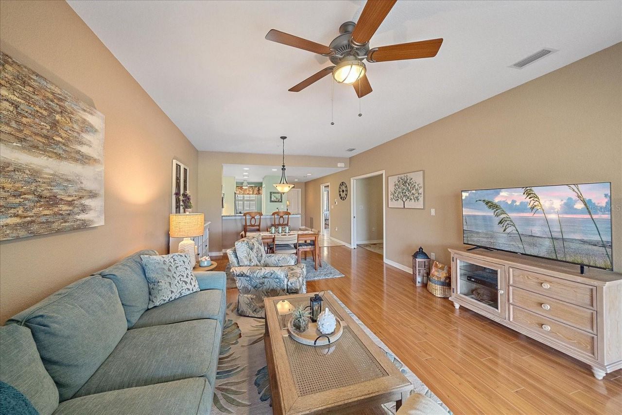 6334 Grand Oak Circle, Unit 203, Bradenton, FL 34203 Photo