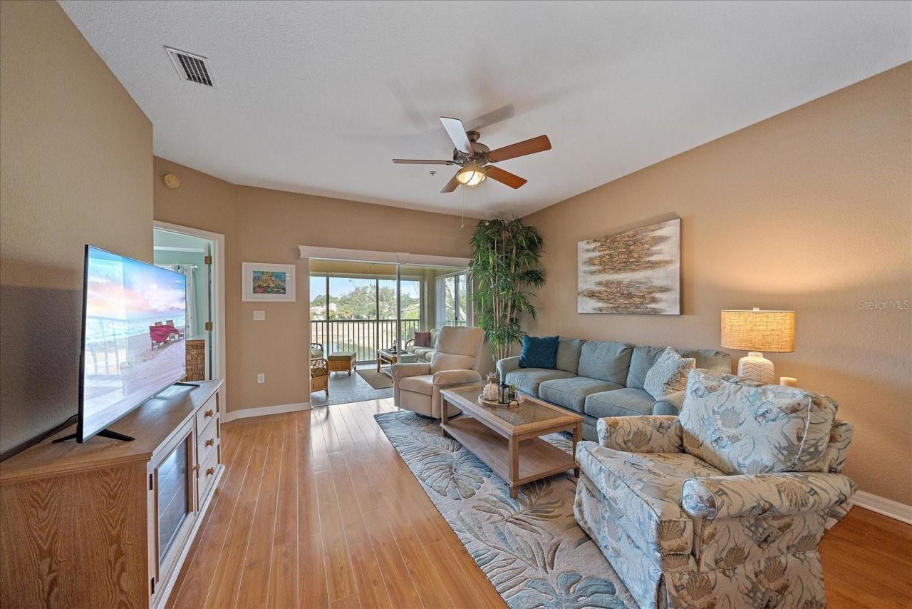 6334 Grand Oak Circle, Unit 203, Bradenton, FL 34203 Photo