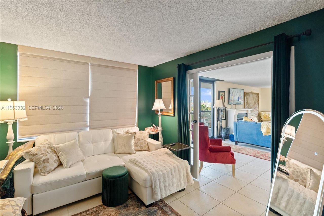 18151 NE 31st Ct, Unit 701, Aventura, FL 33160 Photo