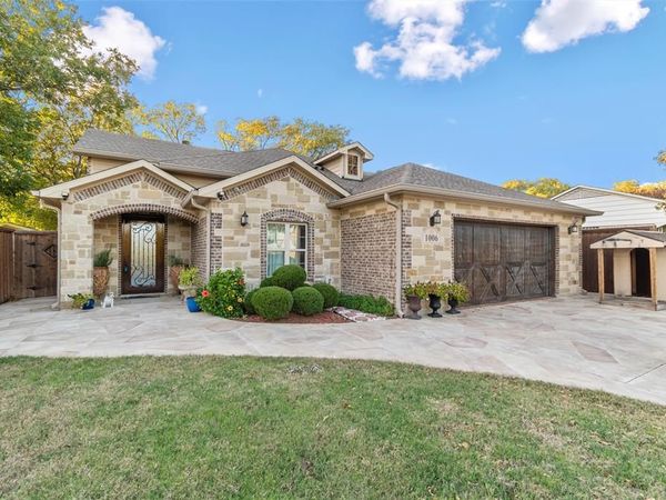 1006 Manning Street, Grand Prairie, TX 75051