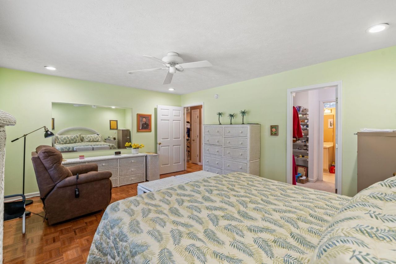 2212 Franklin Circle Photo 13