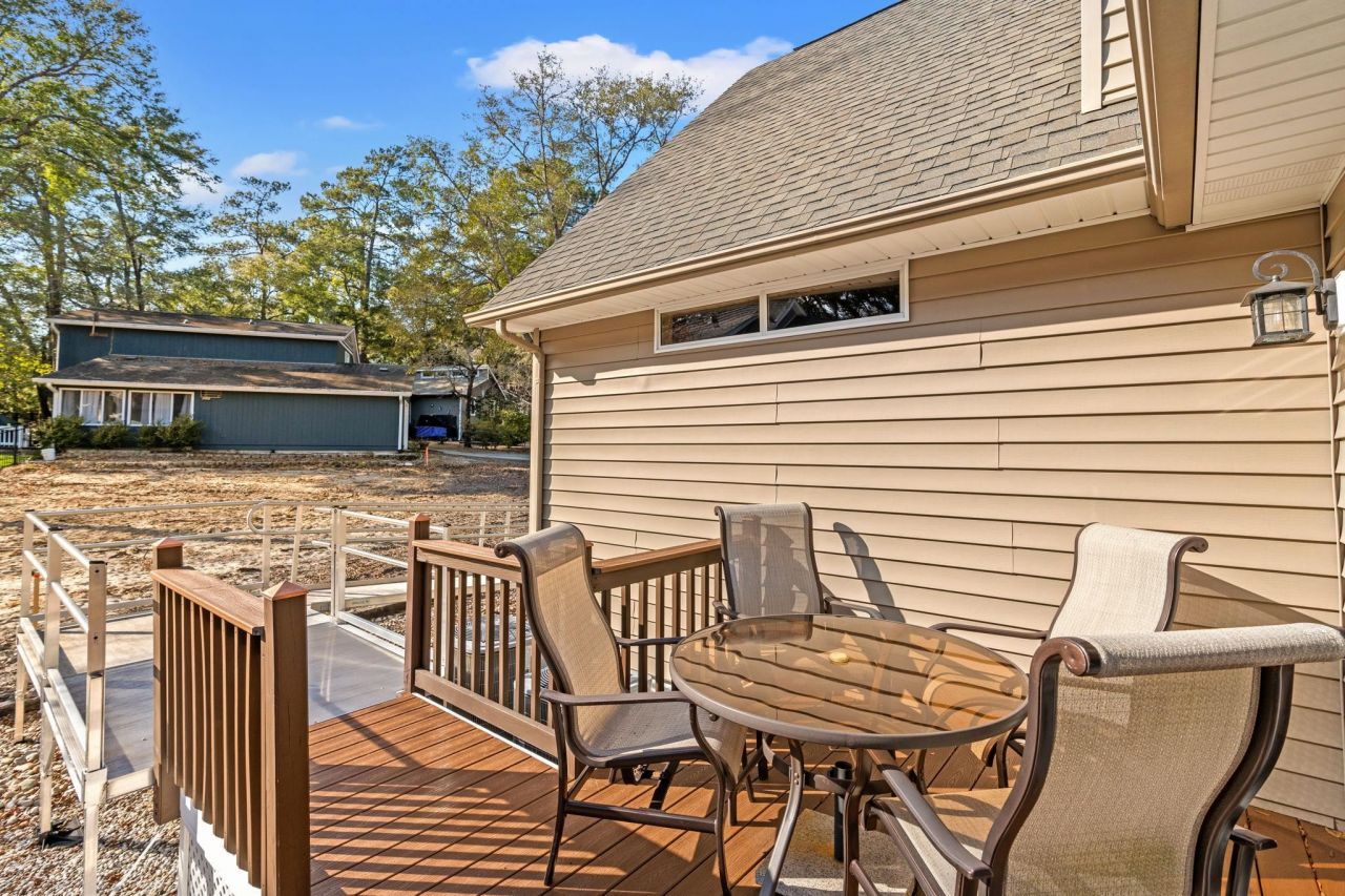 2212 Franklin Circle Photo 22