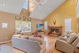 2212 Franklin Circle photo 4