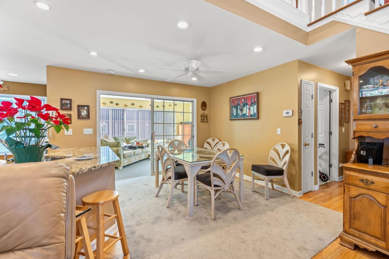 2212 Franklin Circle Photo 7