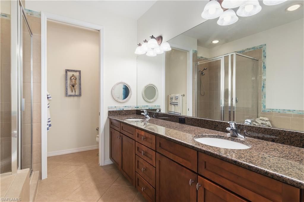 8993 Cambria Cir, Unit 1907, Naples, FL 34113 Photo