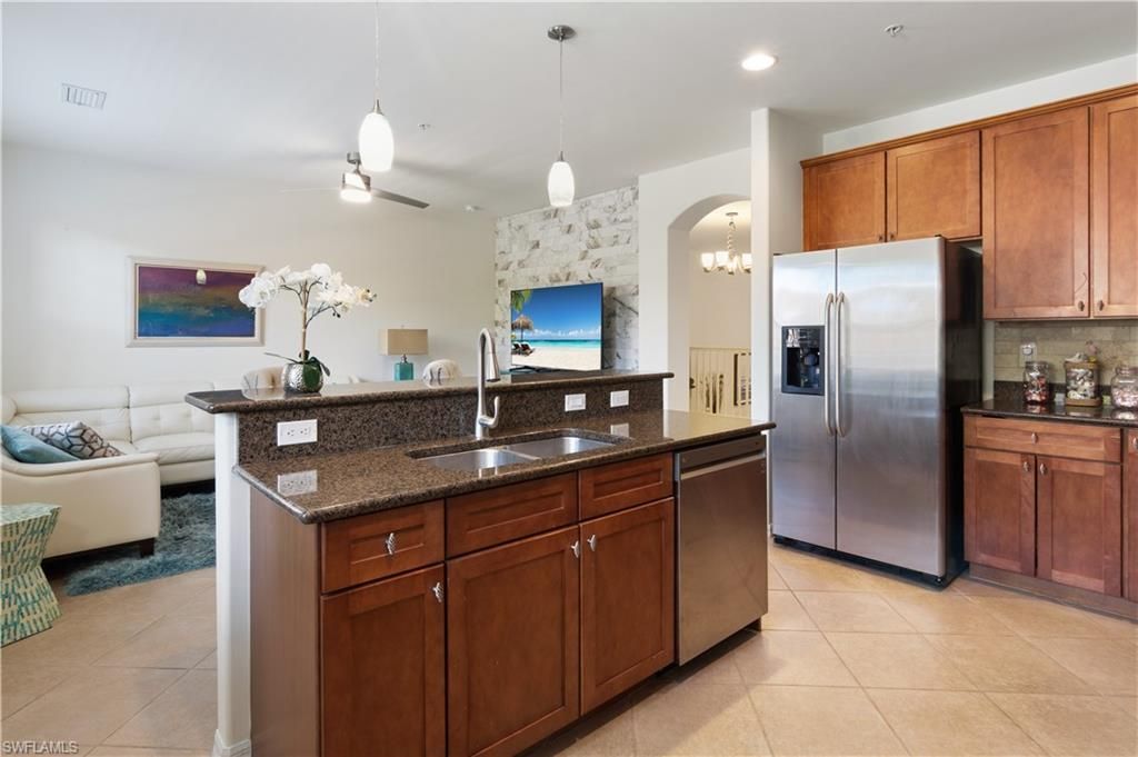 8993 Cambria Cir, Unit 1907, Naples, FL 34113 Photo