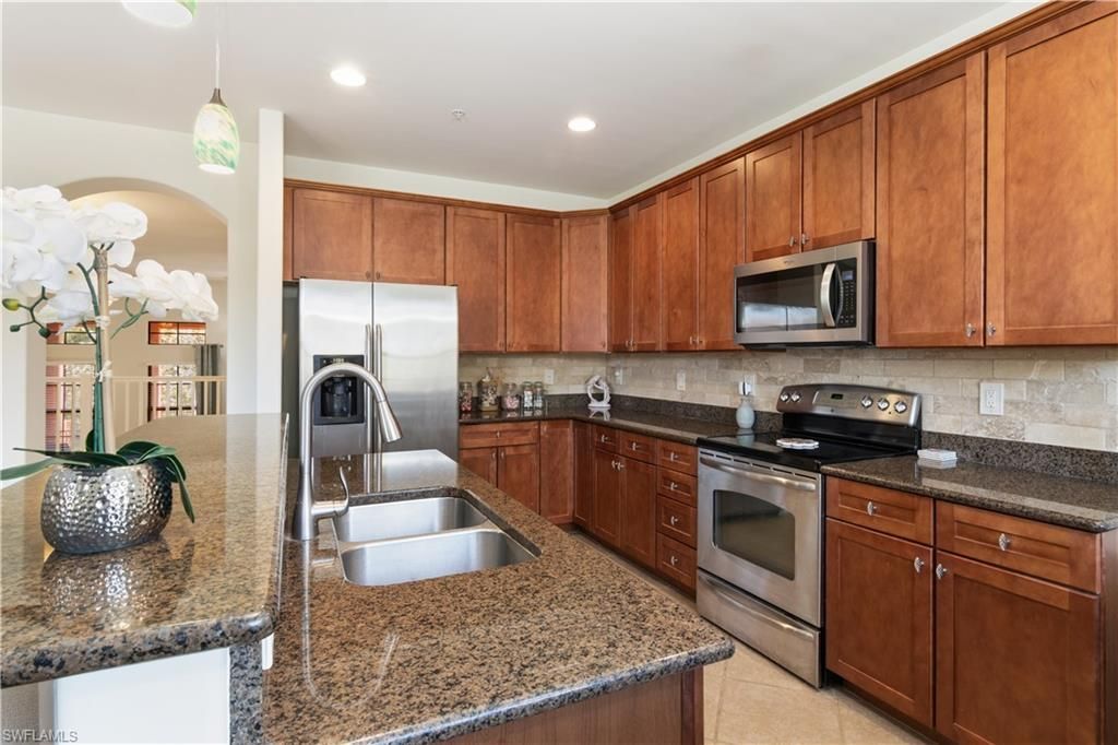 8993 Cambria Cir, Unit 1907, Naples, FL 34113 Photo
