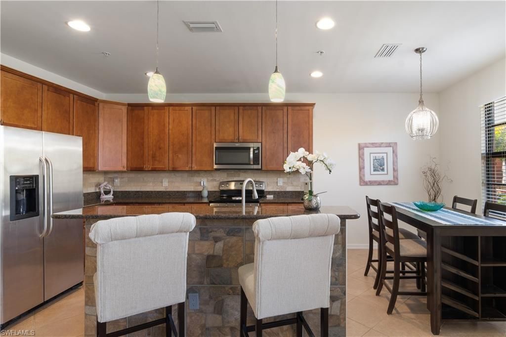 8993 Cambria Cir, Unit 1907, Naples, FL 34113 Photo