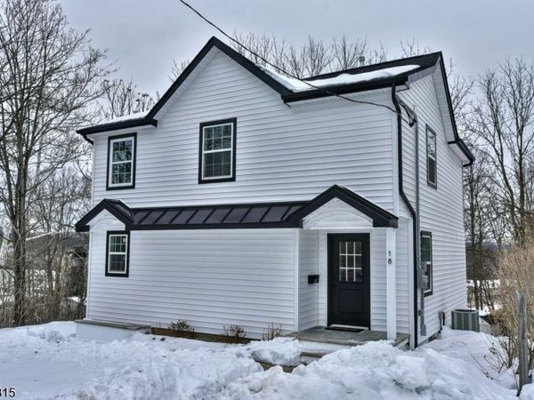 18 Governor Haines St, Hamburg, NJ 07419