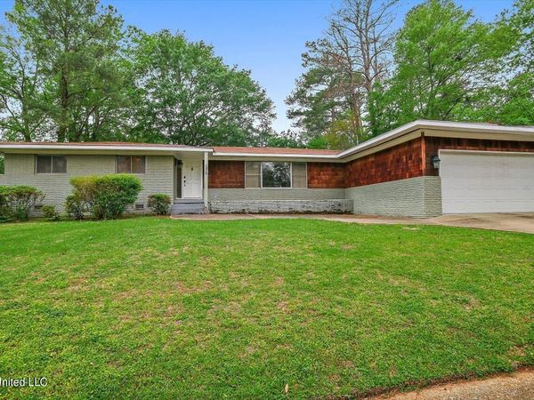 1315 Kimwood Drive, Jackson, MS 39211