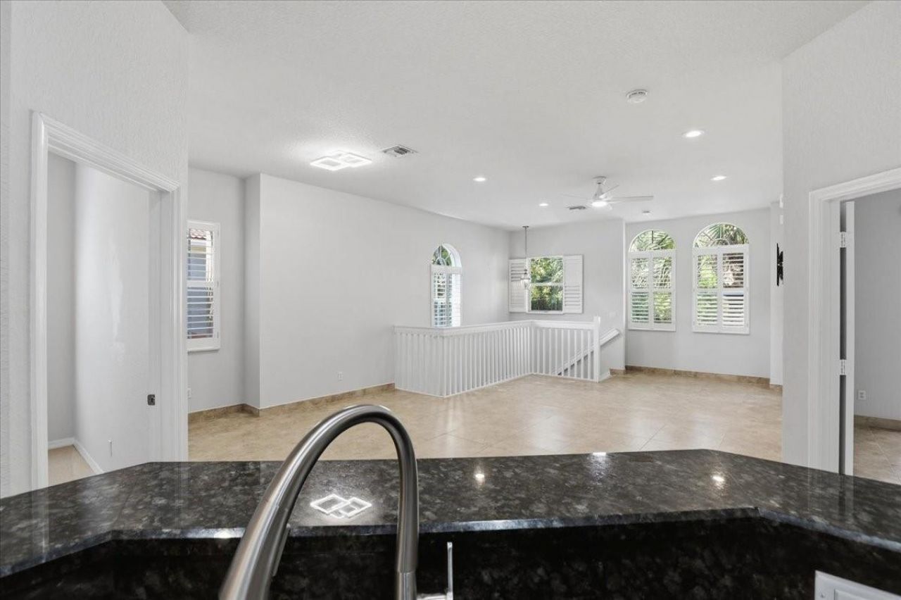 4851 Bonsai Cir, Unit 215, Palm Beach Gardens, FL 33418 Photo