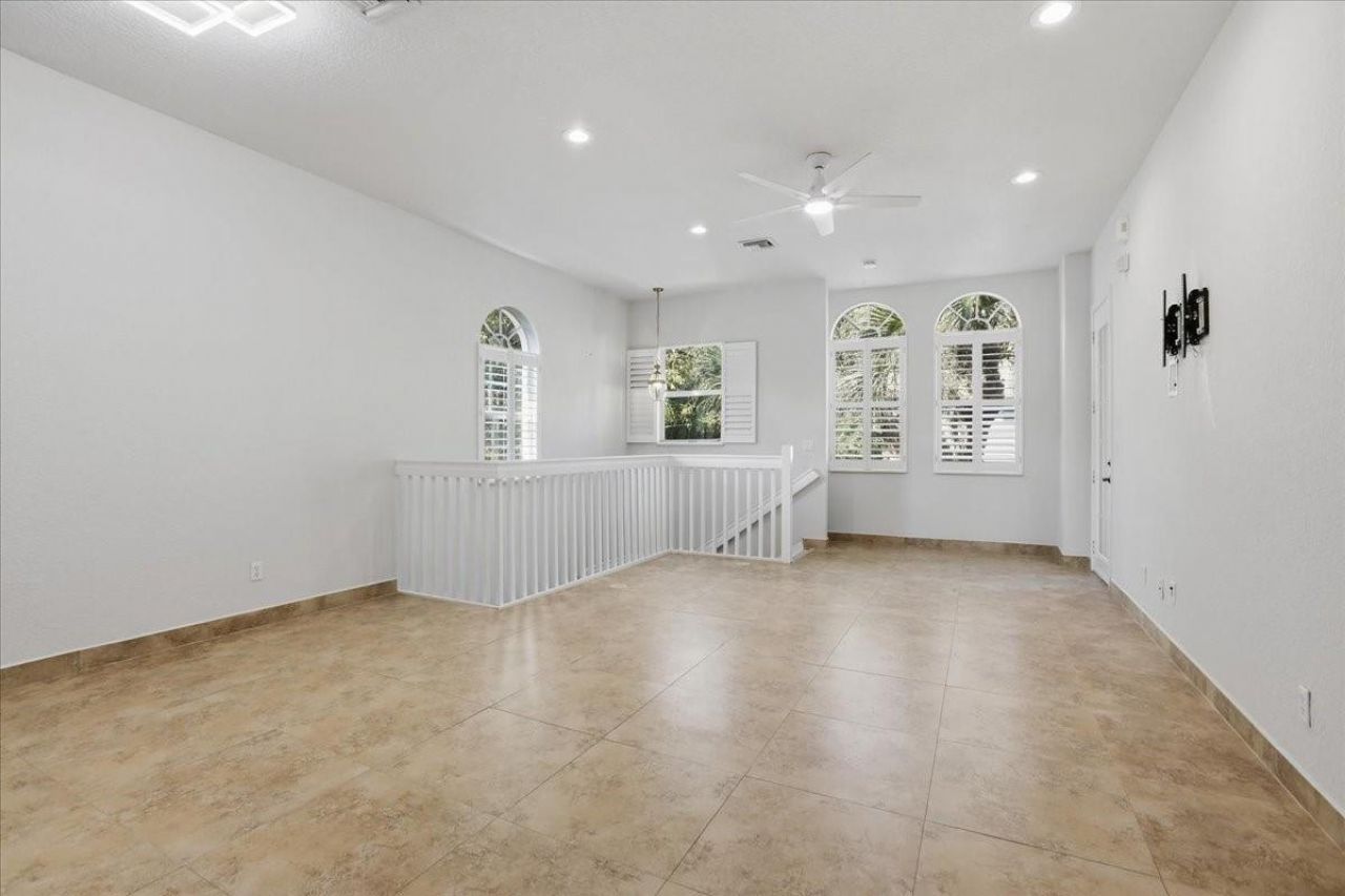 4851 Bonsai Cir, Unit 215, Palm Beach Gardens, FL 33418 Photo