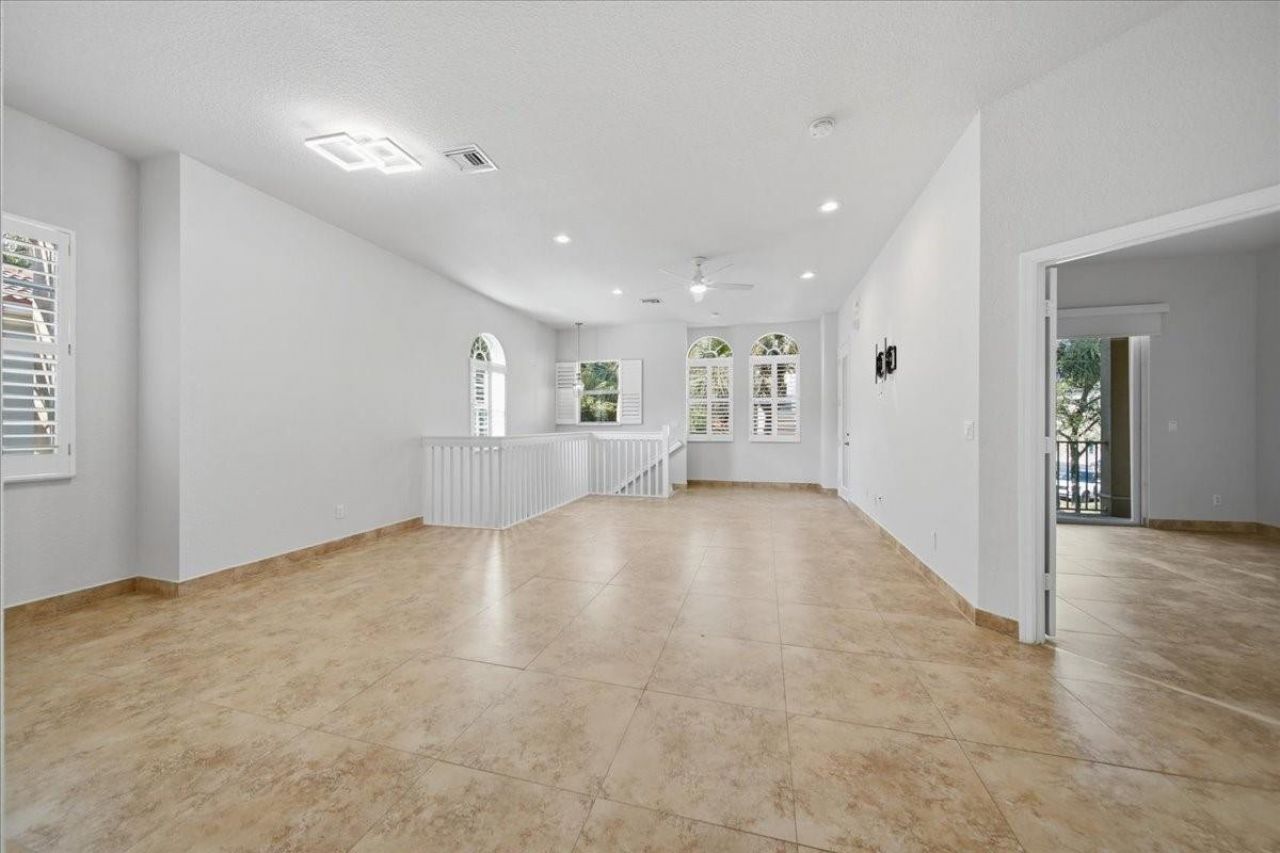 4851 Bonsai Cir, Unit 215, Palm Beach Gardens, FL 33418 Photo