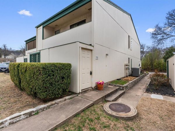 6718 Silvermine DR, Unit 704, Austin, TX 78736