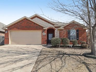 8037 Big Spruce Lane, Fort Worth, TX 76123