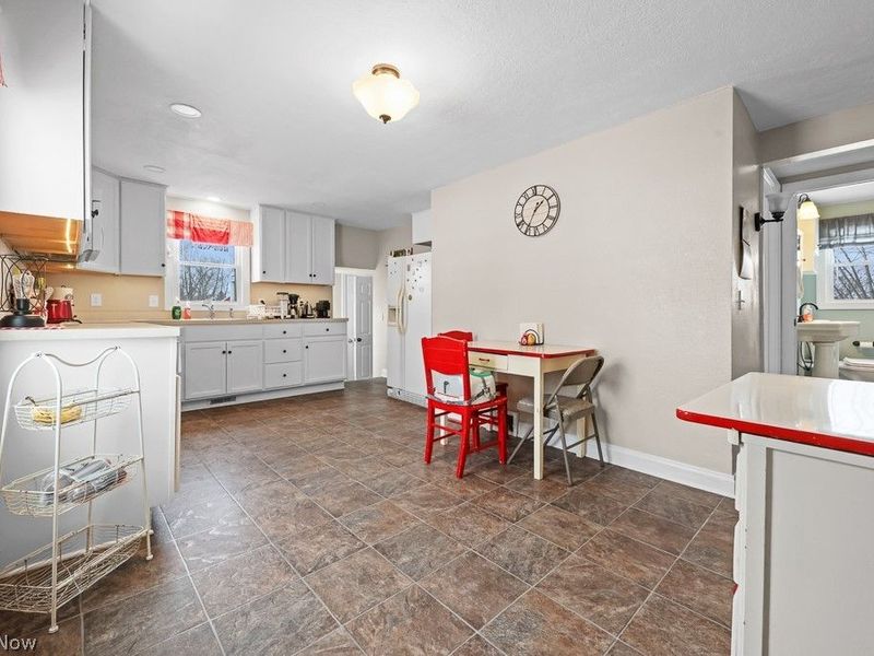 5019 Union Avenue NE, Homeworth, OH 44634 Photo 2