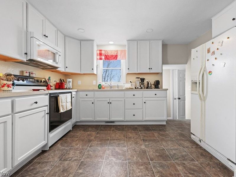 5019 Union Avenue NE, Homeworth, OH 44634 Photo 3