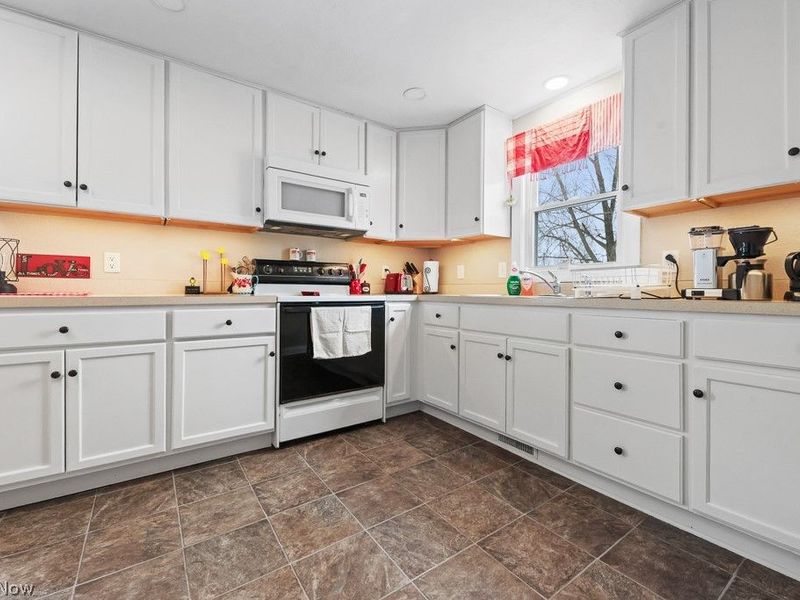 5019 Union Avenue NE, Homeworth, OH 44634 Photo 4