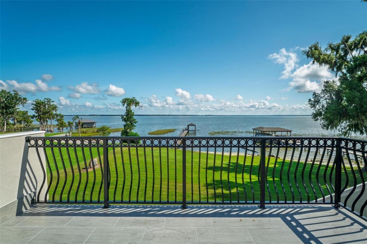 7303 Birds Nest Court, Yalaha, FL 34797 Photo