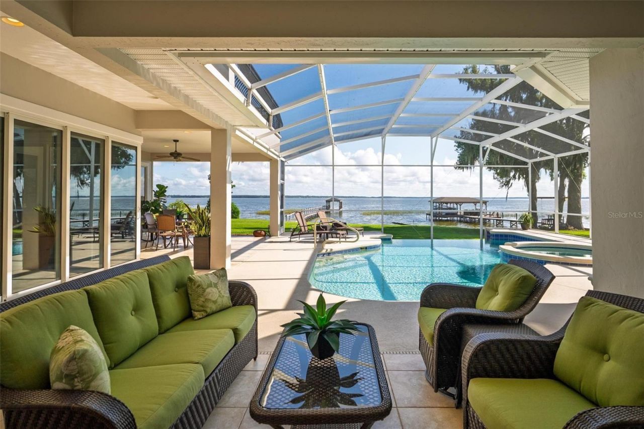 7303 Birds Nest Court, Yalaha, FL 34797 Photo