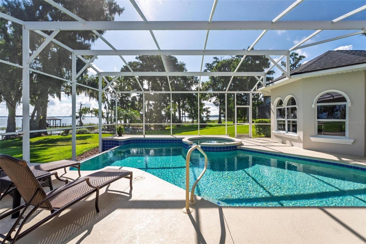 7303 Birds Nest Court, Yalaha, FL 34797 Photo