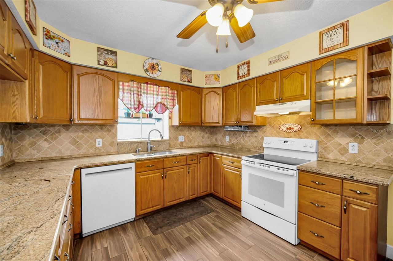 7230 Old Homestead Road, New Port Richey, FL 34654 Photo