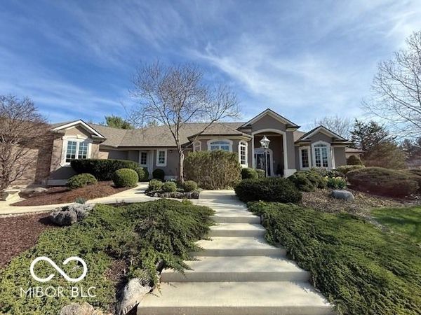 3799 N Foxcliff Drive E, Martinsville, IN 46151