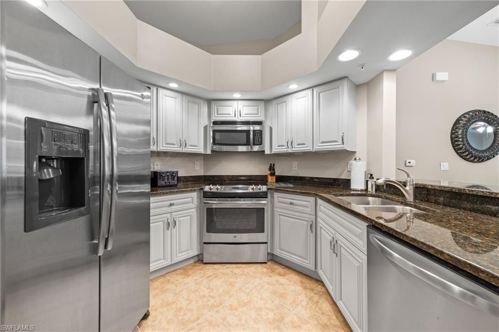 1113 Winding Pines Cir, Unit 203, Cape Coral, FL 33909 Photo