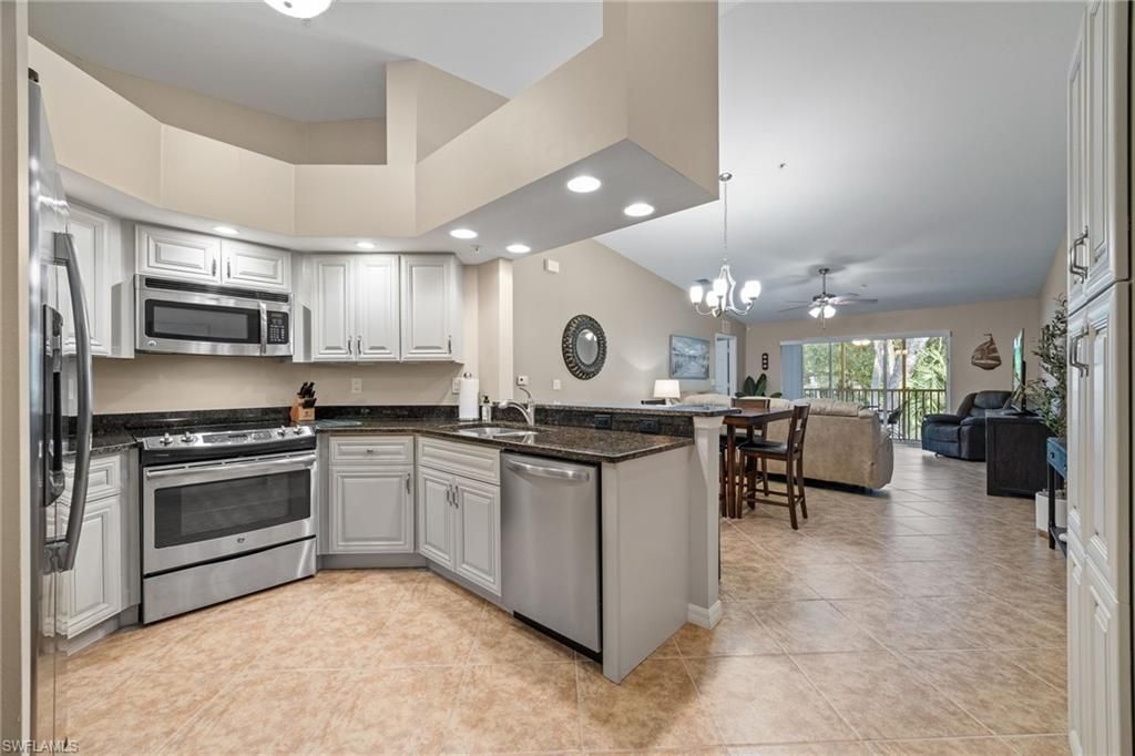 1113 Winding Pines Cir, Unit 203, Cape Coral, FL 33909 Photo